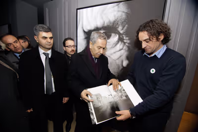 Turkish Deputy Prime Minister Bulent Arinc   visited Gallery 11/07/95